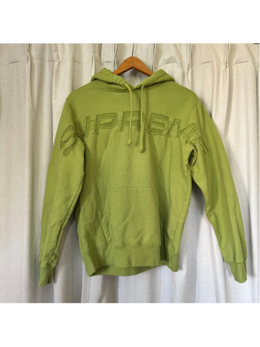 Supreme Hoodie Sweatshirts • Size: S
